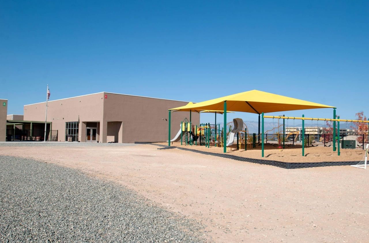 Albuquerque, New Mexico, 87106, United States, 5 Bedrooms Bedrooms, ,4 BathroomsBathrooms,Residential,For Sale,1907467