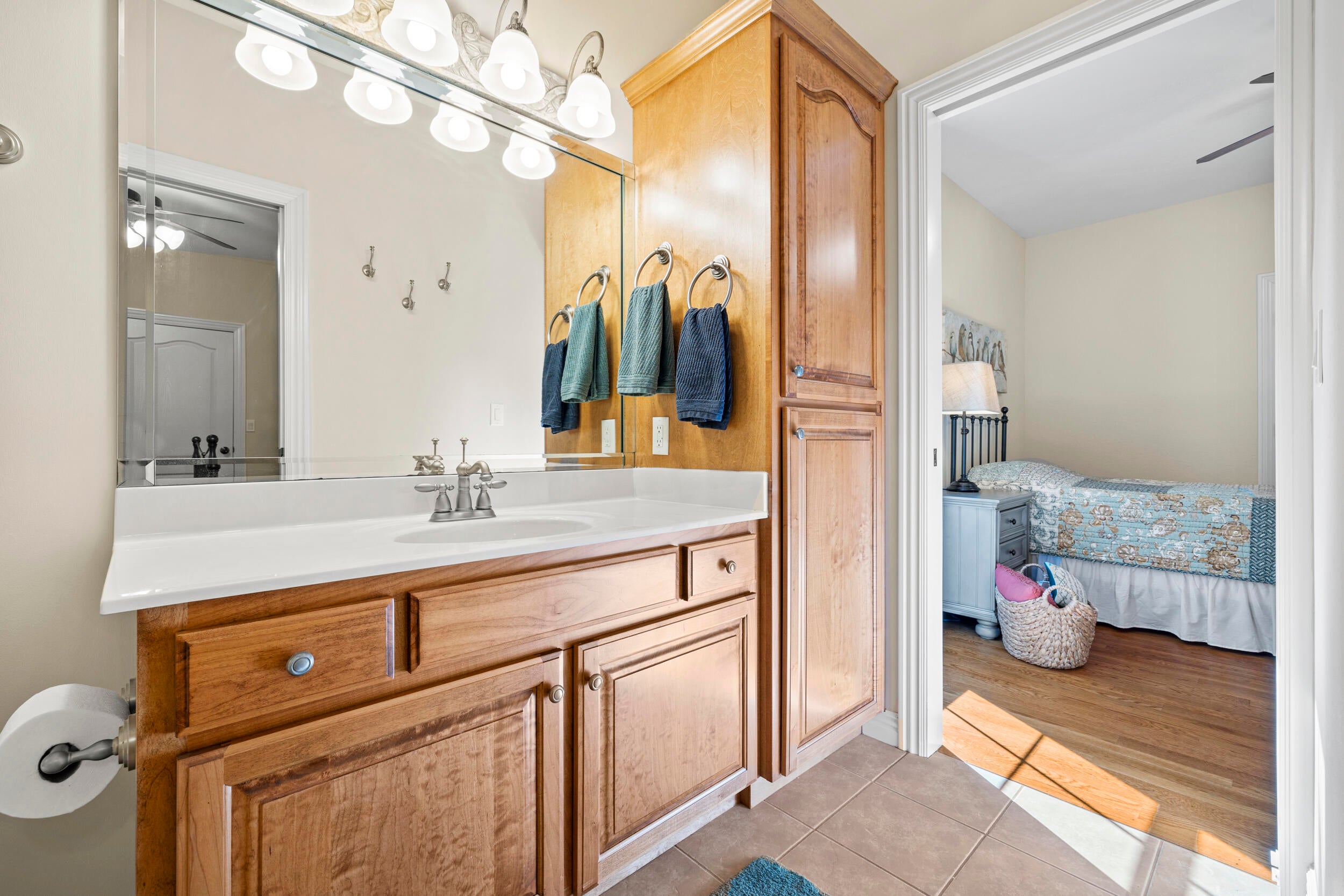 Kimberling City, Missouri, 65686, United States, 5 Bedrooms Bedrooms, ,4 BathroomsBathrooms,Residential,For Sale,1883483