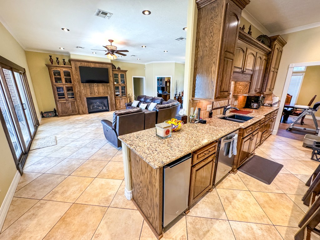 Bloomburg, Texas, 75556, United States, 4 Bedrooms Bedrooms, ,2 BathroomsBathrooms,Residential,For Sale,1789211