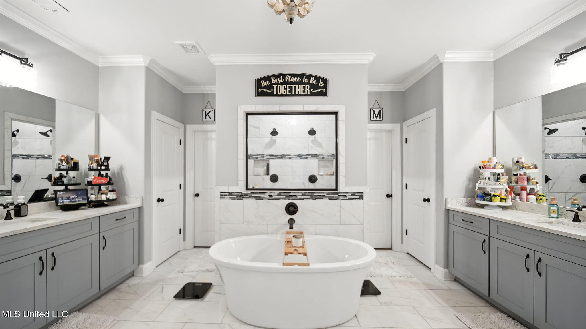 Hernando, Mississippi, 38632, United States, 4 Bedrooms Bedrooms, ,3 BathroomsBathrooms,Residential,For Sale,1978429