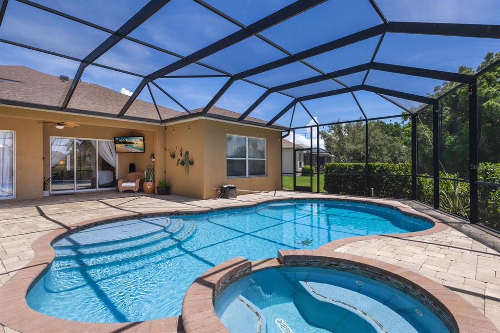Bradenton, Florida, 34209, United States, 5 Bedrooms Bedrooms, ,3 BathroomsBathrooms,Residential,For Sale,1916938