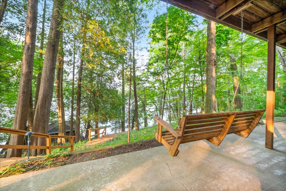 Rhine, Wisconsin, 53020, United States, 3 Bedrooms Bedrooms, ,4 BathroomsBathrooms,Residential,For Sale,1982629