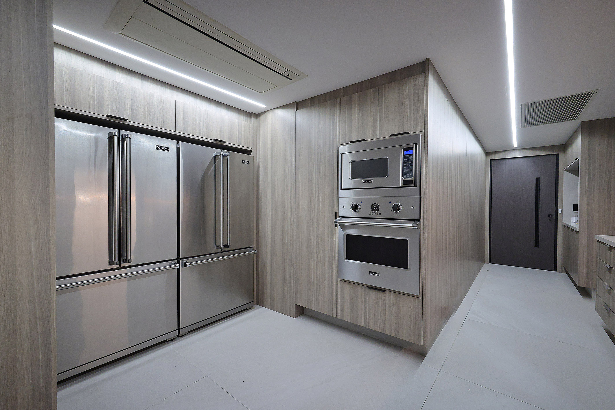  Uninterrupted Ocean Views in a One-of-a-Kind Penthouse in Leblon - 物件實景