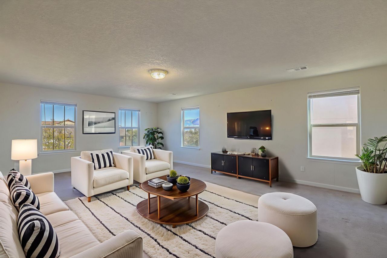 Rio Rancho, New Mexico, 87124, United States, 4 Bedrooms Bedrooms, ,3 BathroomsBathrooms,Residential,For Sale,1987621