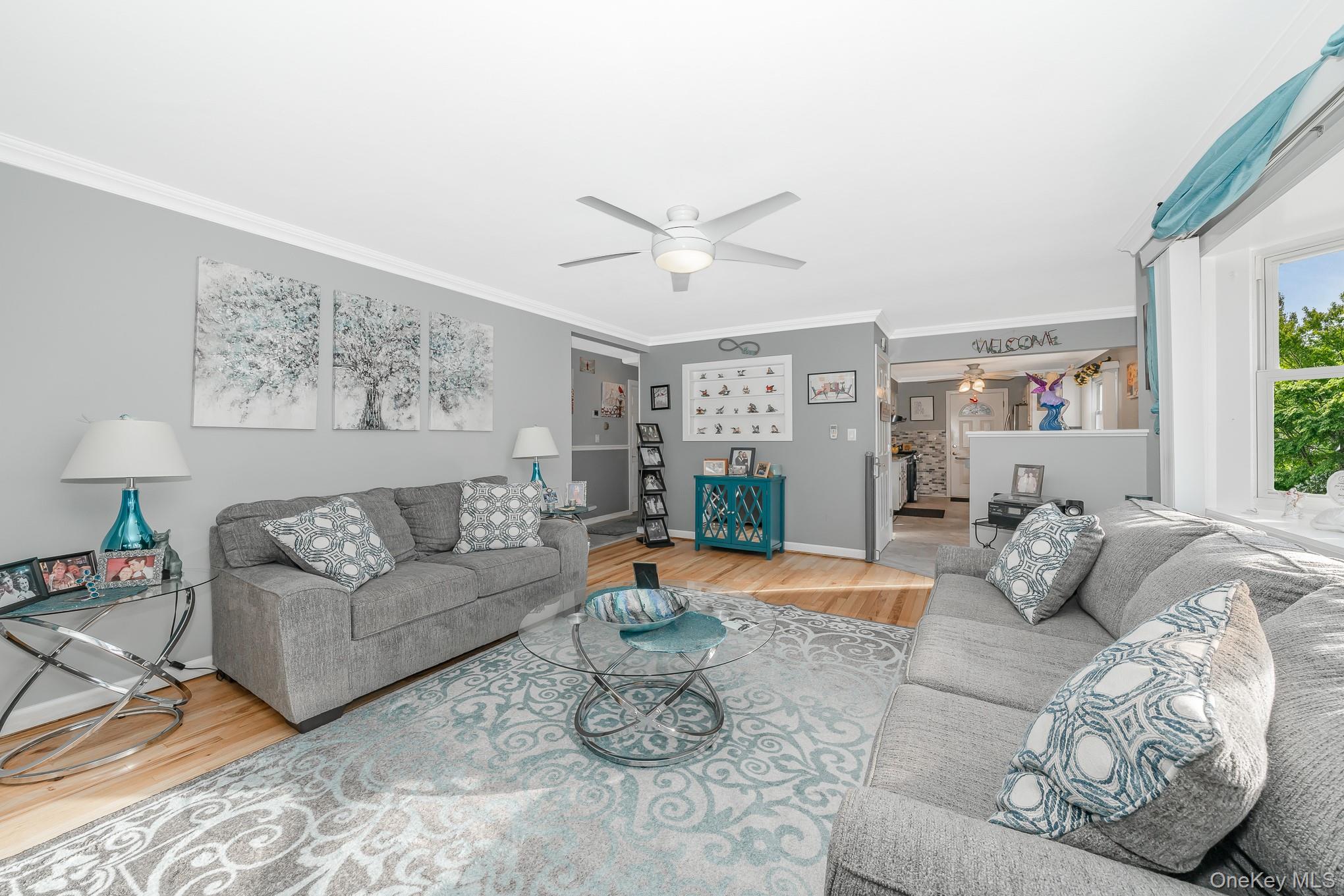 Bay Shore, New York, 11706, United States, 3 Bedrooms Bedrooms, ,1 BathroomBathrooms,Residential,For Sale,1980565