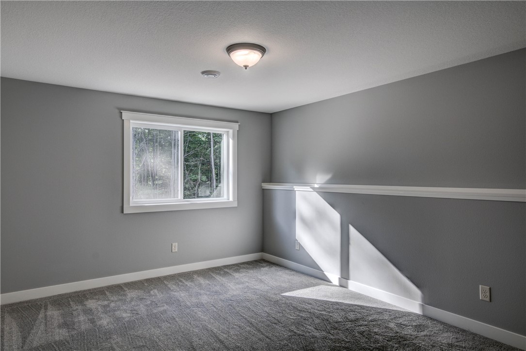 Eau Claire, Wisconsin, 54701, United States, 3 Bedrooms Bedrooms, ,2 BathroomsBathrooms,Residential,For Sale,1915166