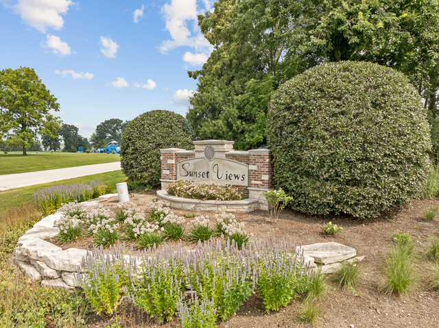 St Charles, Illinois, 60175, United States, 5 Bedrooms Bedrooms, ,3 BathroomsBathrooms,Residential,For Sale,1935414