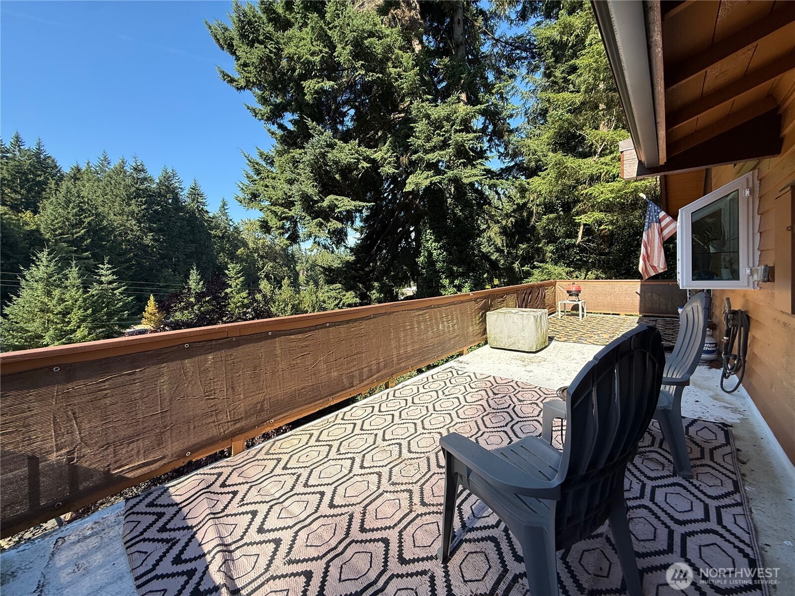 Edmonds, Washington, 98026, United States, 4 Bedrooms Bedrooms, ,2 BathroomsBathrooms,Residential,For Sale,1923504