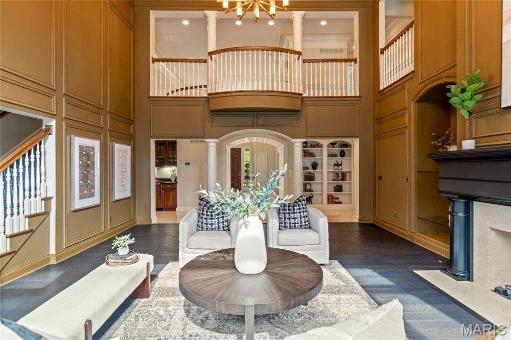 Town and Country, Missouri, 63141, United States, 5 Bedrooms Bedrooms, ,7 BathroomsBathrooms,Residential,For Sale,1966685