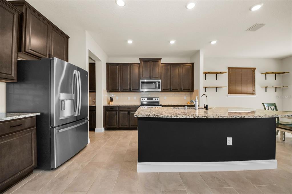 Apollo Beach, Florida, 33572, United States, 4 Bedrooms Bedrooms, ,3 BathroomsBathrooms,Residential,For Sale,1991637