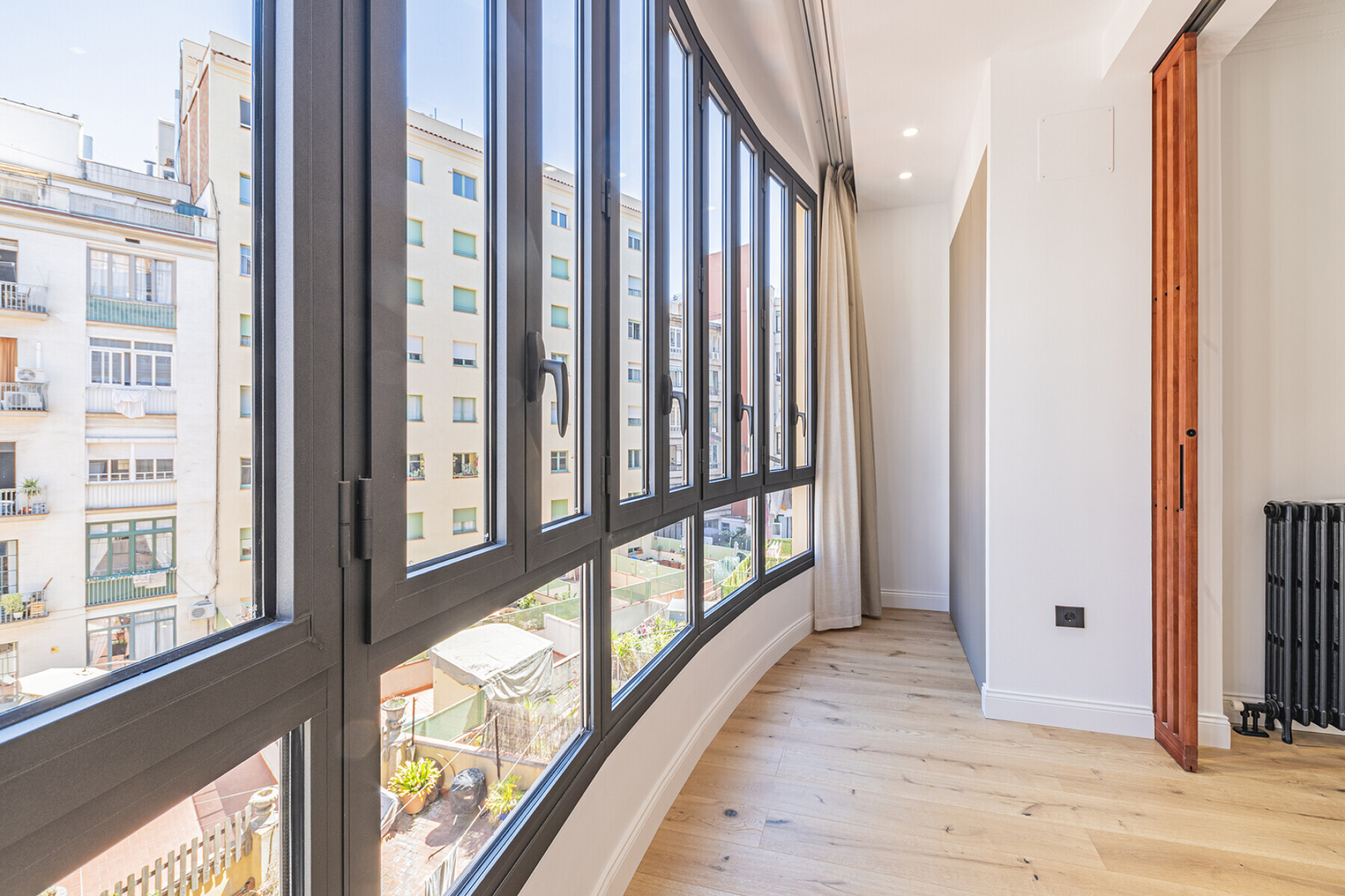  Exclusive brand new home in a regal estate on Mallorca Street - 物件實景