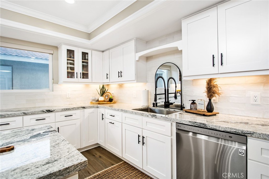 Canyon Lake, California, 92587, United States, 4 Bedrooms Bedrooms, ,3 BathroomsBathrooms,Residential,For Sale,2036955