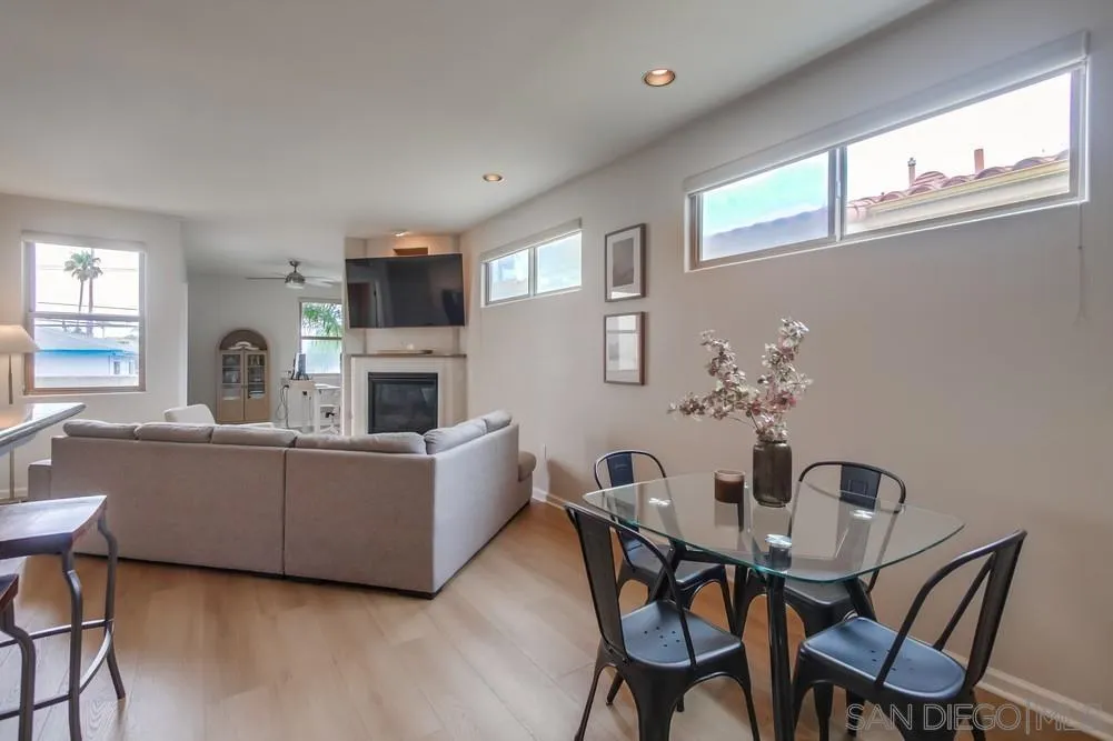 San Diego, California, 92109, United States, 2 Bedrooms Bedrooms, ,3 BathroomsBathrooms,Residential,For Sale,1901118