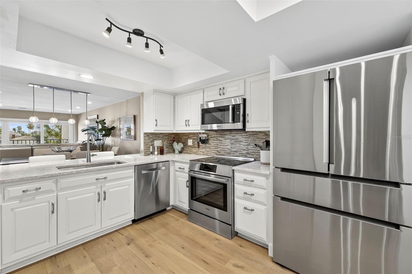 CLEARWATER BEACH, Florida, 33767, United States, 3 Bedrooms Bedrooms, ,3 BathroomsBathrooms,Residential,For Sale,1976812