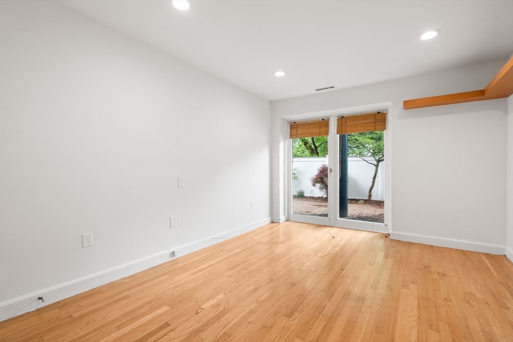 Brookline, Massachusetts, 02446, United States, 3 Bedrooms Bedrooms, ,3 BathroomsBathrooms,Residential,For Sale,1836663