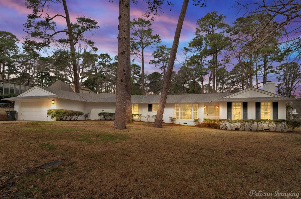 Shreveport, Louisiana, 71106, United States, 5 Bedrooms Bedrooms, ,4 BathroomsBathrooms,Residential,For Sale,1829039