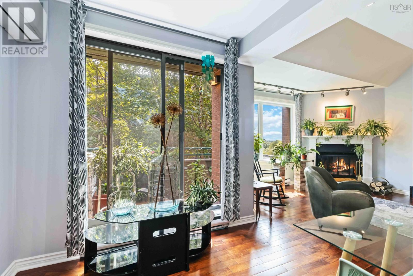 HALIFAX, Nova Scotia, B3H 3Y8, CA, 2 Bedrooms Bedrooms, ,1 BathroomBathrooms,Residential,For Sale,1947667