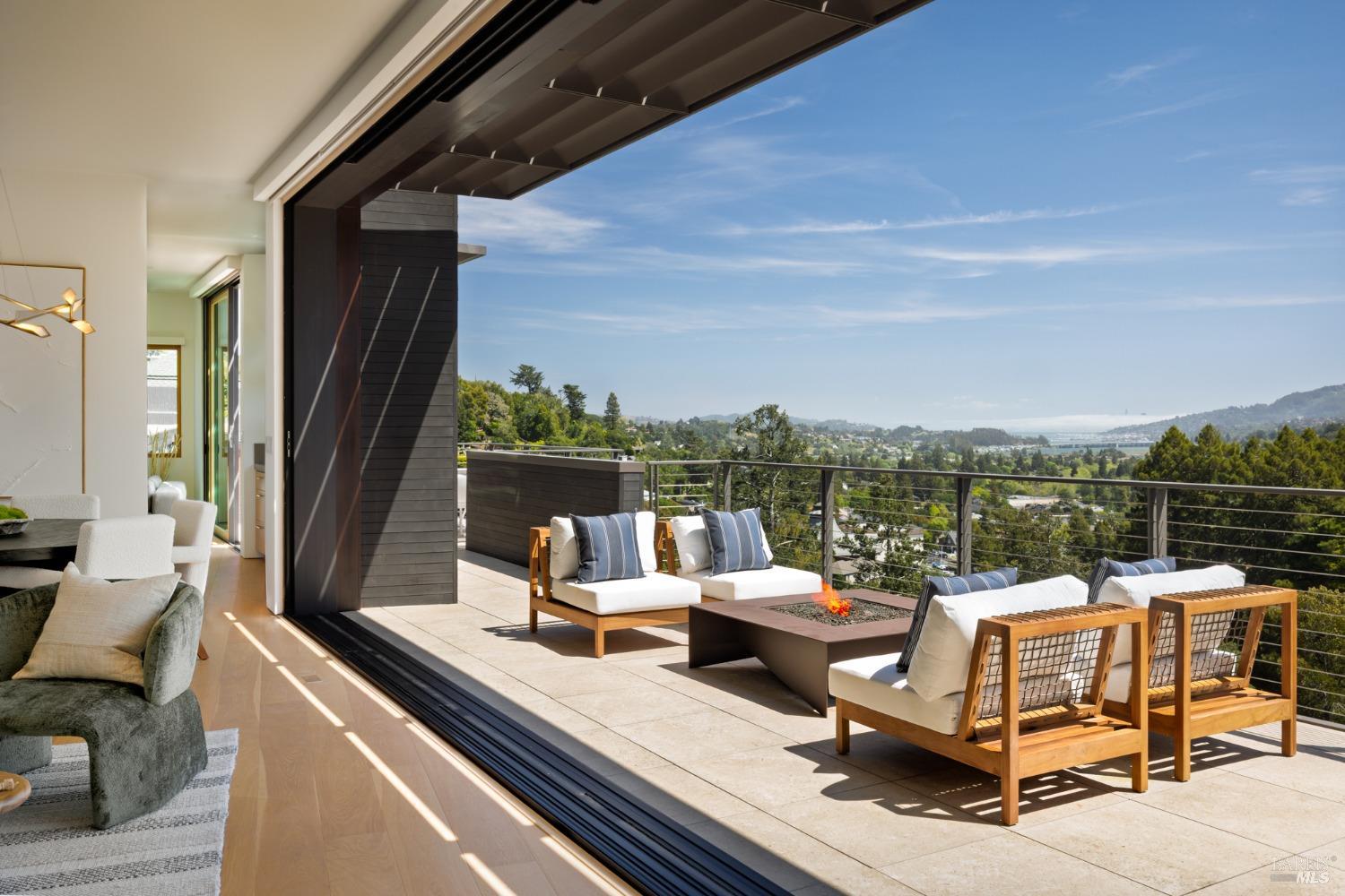 Mill Valley, California, 94941, United States, 5 Bedrooms Bedrooms, ,6 BathroomsBathrooms,Residential,For Sale,1913186