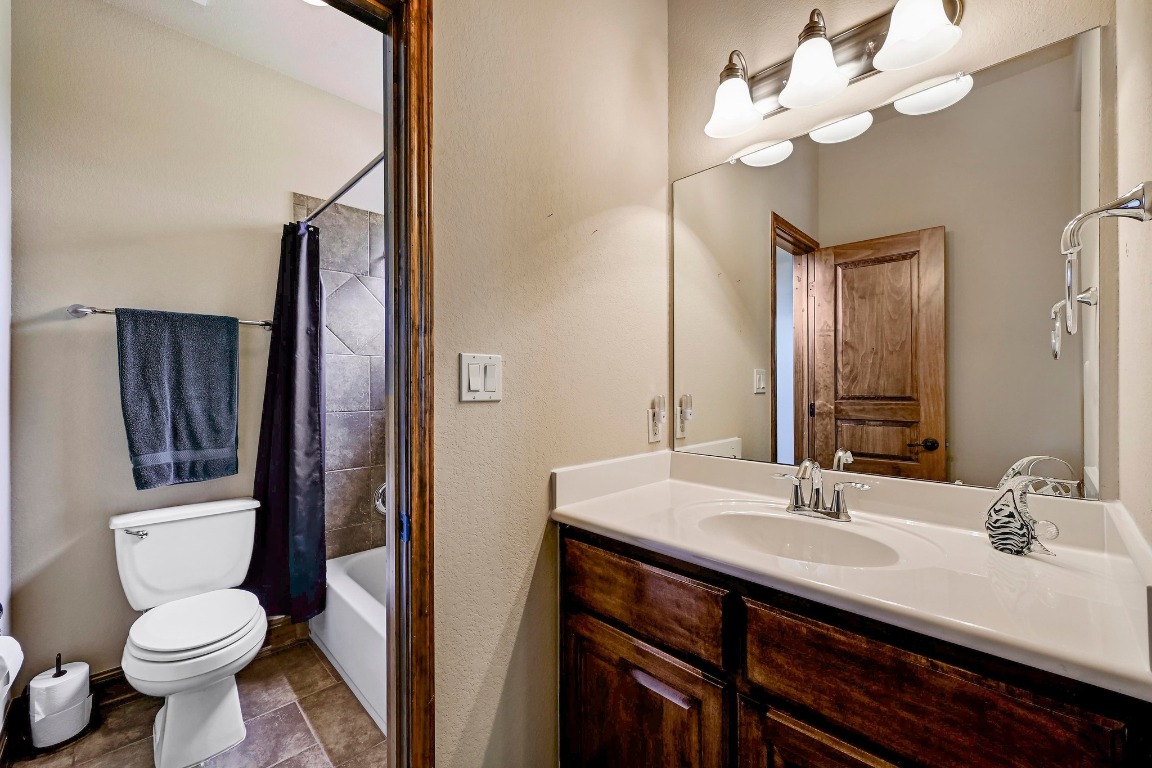 Lago Vista, Texas, 78645, United States, 3 Bedrooms Bedrooms, ,4 BathroomsBathrooms,Residential,For Sale,1828284