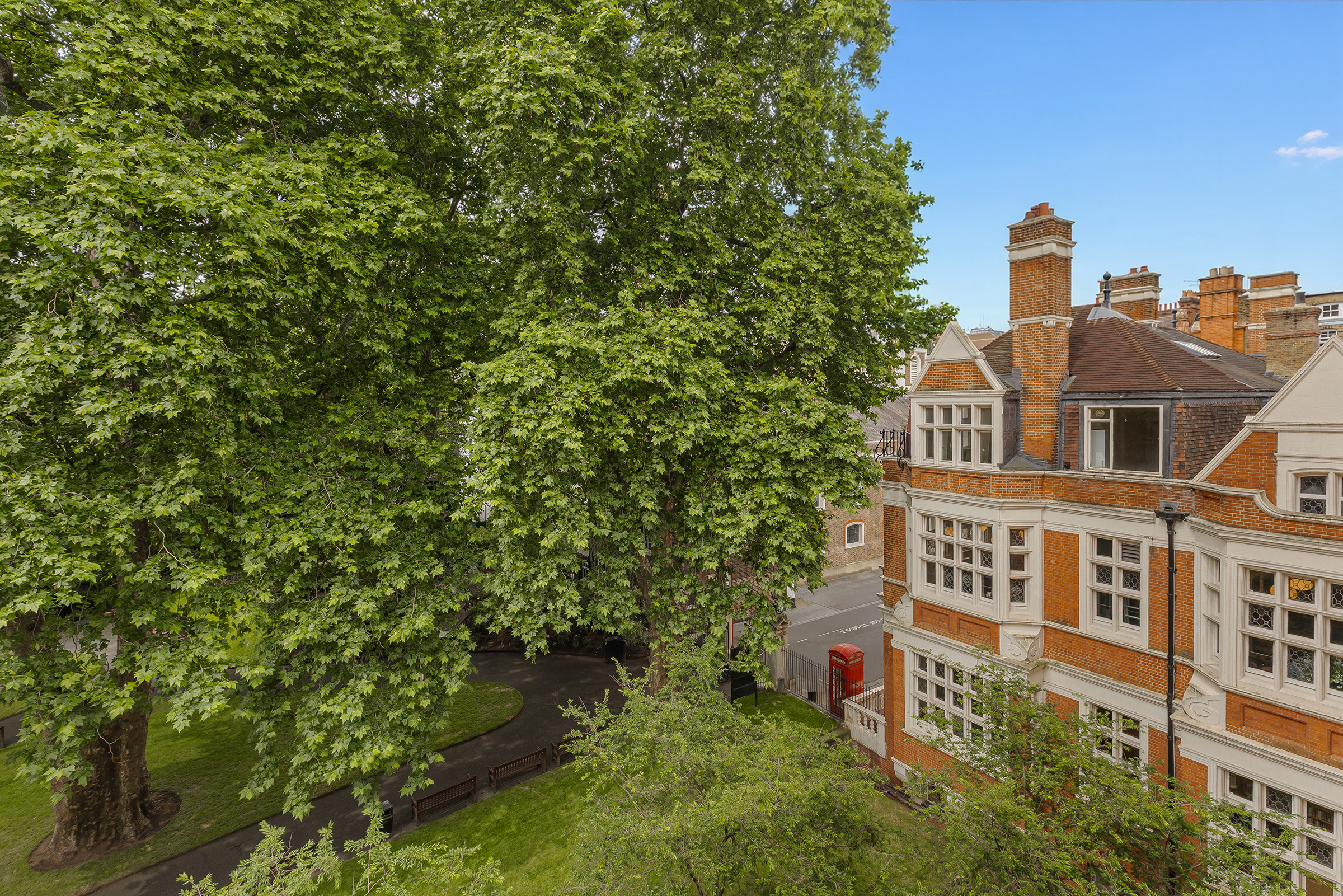  A Grand Mayfair Apartment Overlooking Mount Street Gardens - 物件實景