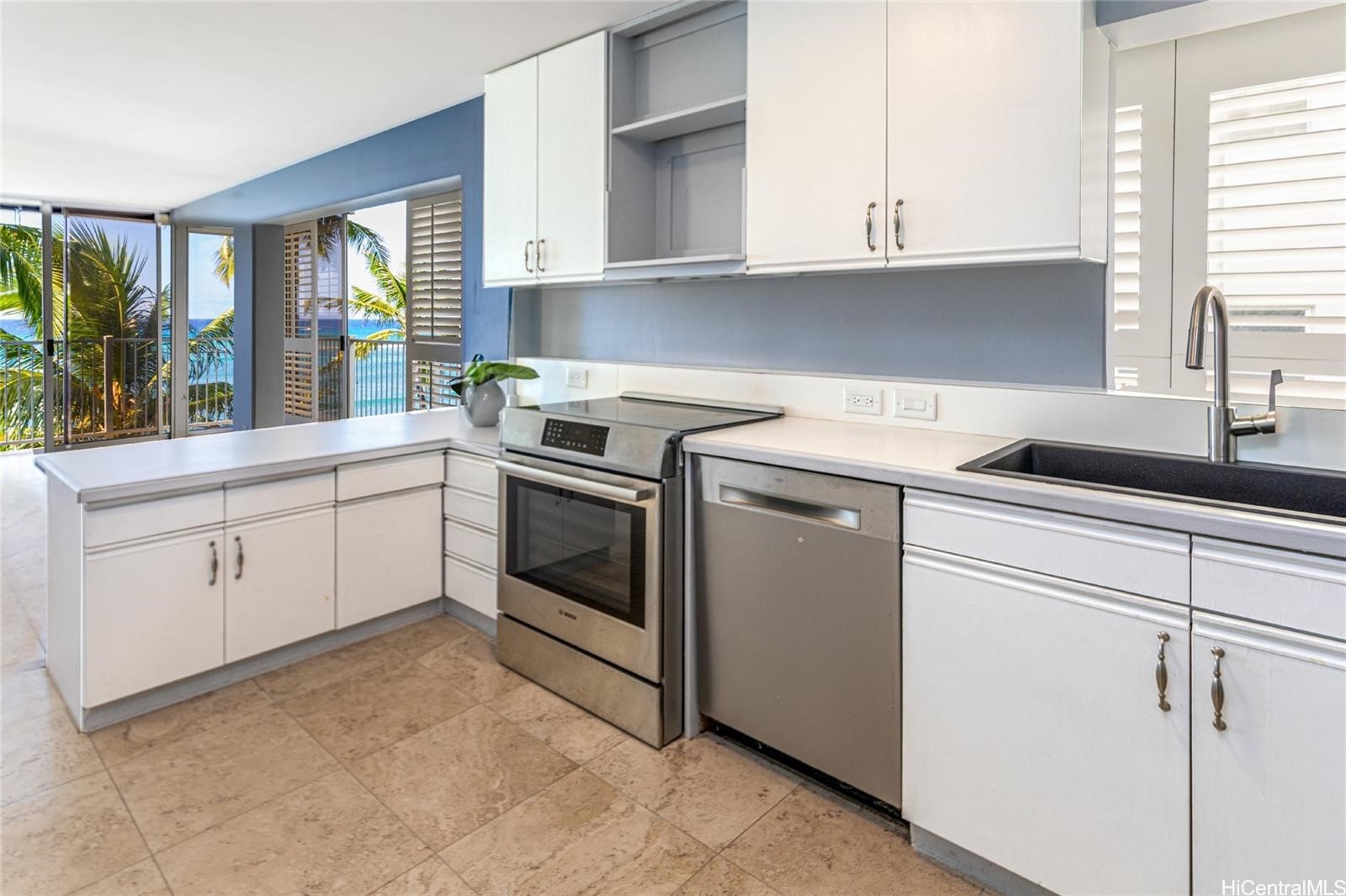 Honolulu, Hawaii, 96815, United States, 2 Bedrooms Bedrooms, ,2 BathroomsBathrooms,Residential,For Sale,1846799