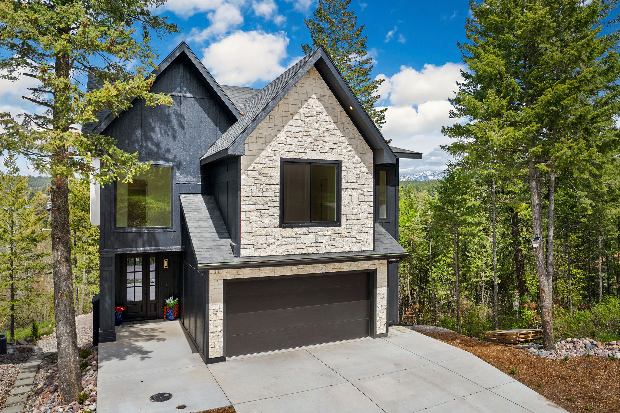  215 Whisper Ridge Drive - 物件實景