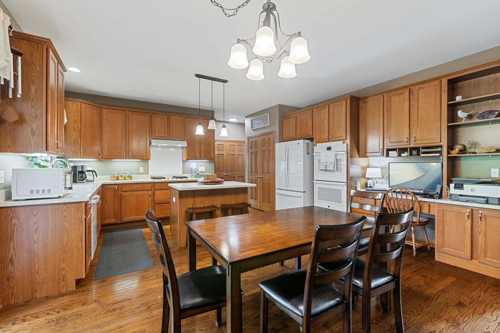 McHenry, Illinois, 60051, United States, 5 Bedrooms Bedrooms, ,5 BathroomsBathrooms,Residential,For Sale,1912469