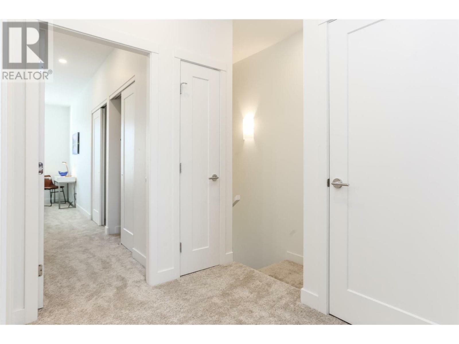 KELOWNA, British Columbia, V1V 0H2, CA, 3 Bedrooms Bedrooms, ,2 BathroomsBathrooms,Residential,For Sale,1961488