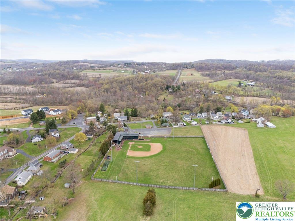 Lower Milford Twp, Pennsylvania, 18036, United States, 2 Bedrooms Bedrooms, ,3 BathroomsBathrooms,Residential,For Sale,1878567