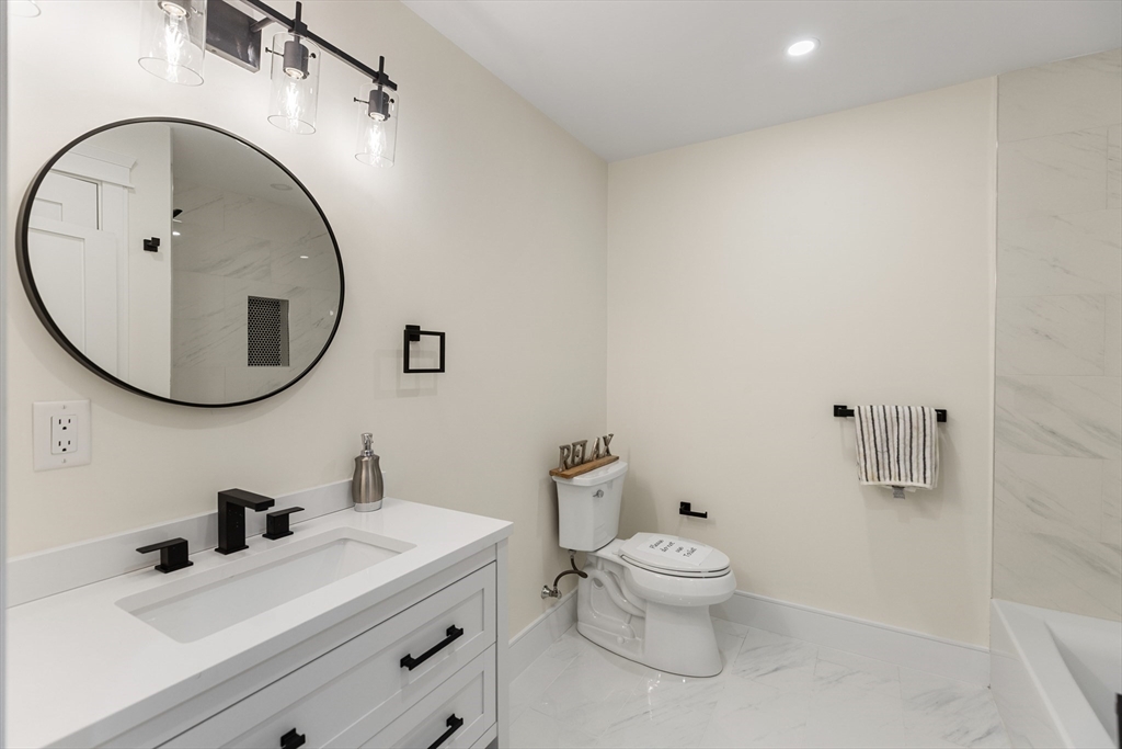 Concord, Massachusetts, 01742, United States, 4 Bedrooms Bedrooms, ,4 BathroomsBathrooms,Residential,For Sale,2005614