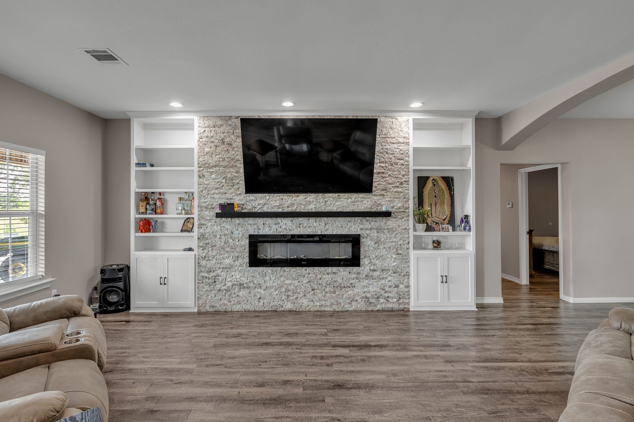 Forney, Texas, 75126, United States, 4 Bedrooms Bedrooms, ,3 BathroomsBathrooms,Residential,For Sale,1974653