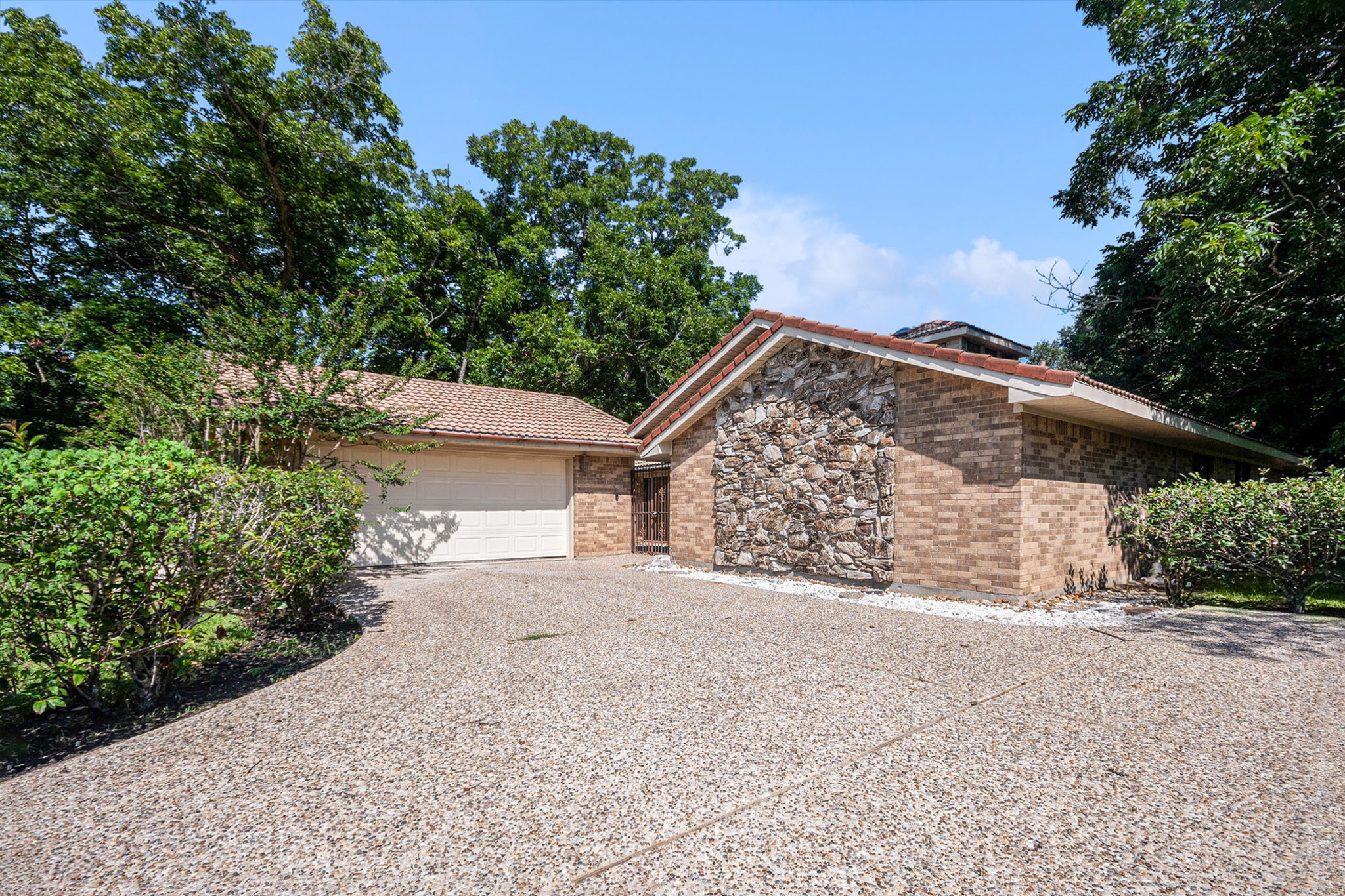 Crosby, Texas, 77532, United States, 3 Bedrooms Bedrooms, ,3 BathroomsBathrooms,Residential,For Sale,1926287