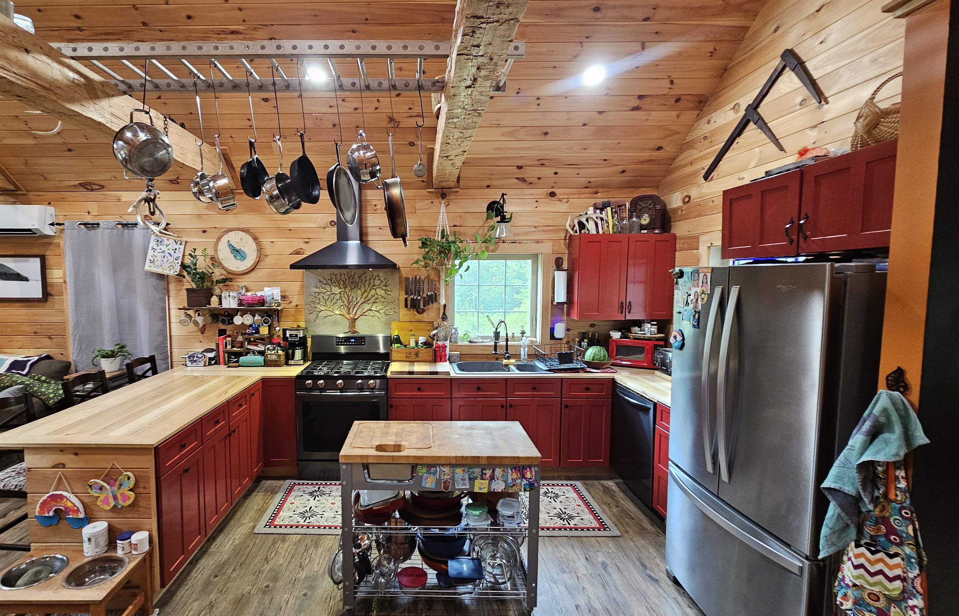 Bradford, New Hampshire, 03221, United States, 3 Bedrooms Bedrooms, ,2 BathroomsBathrooms,Residential,For Sale,1903604