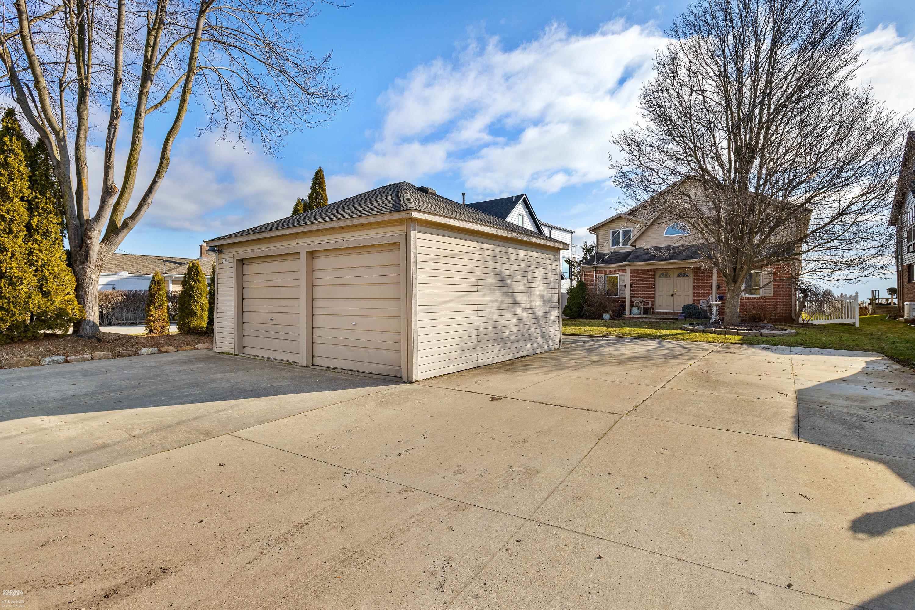 35610 Jeffers Court, Harrison Twp, Michigan, 48045, United States, 4 Bedrooms Bedrooms, ,3 BathroomsBathrooms,Residential,For Sale,35610 Jeffers Court,1478944
