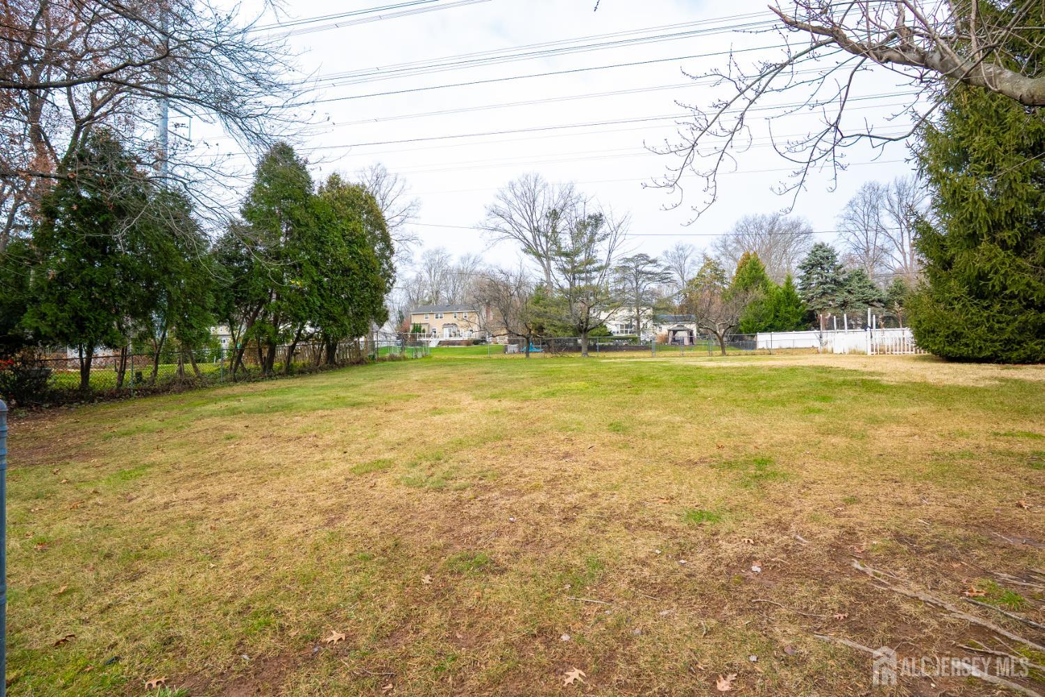 North Brunswick, New Jersey, 08902, United States, 5 Bedrooms Bedrooms, ,3 BathroomsBathrooms,Residential,For Sale,2002843