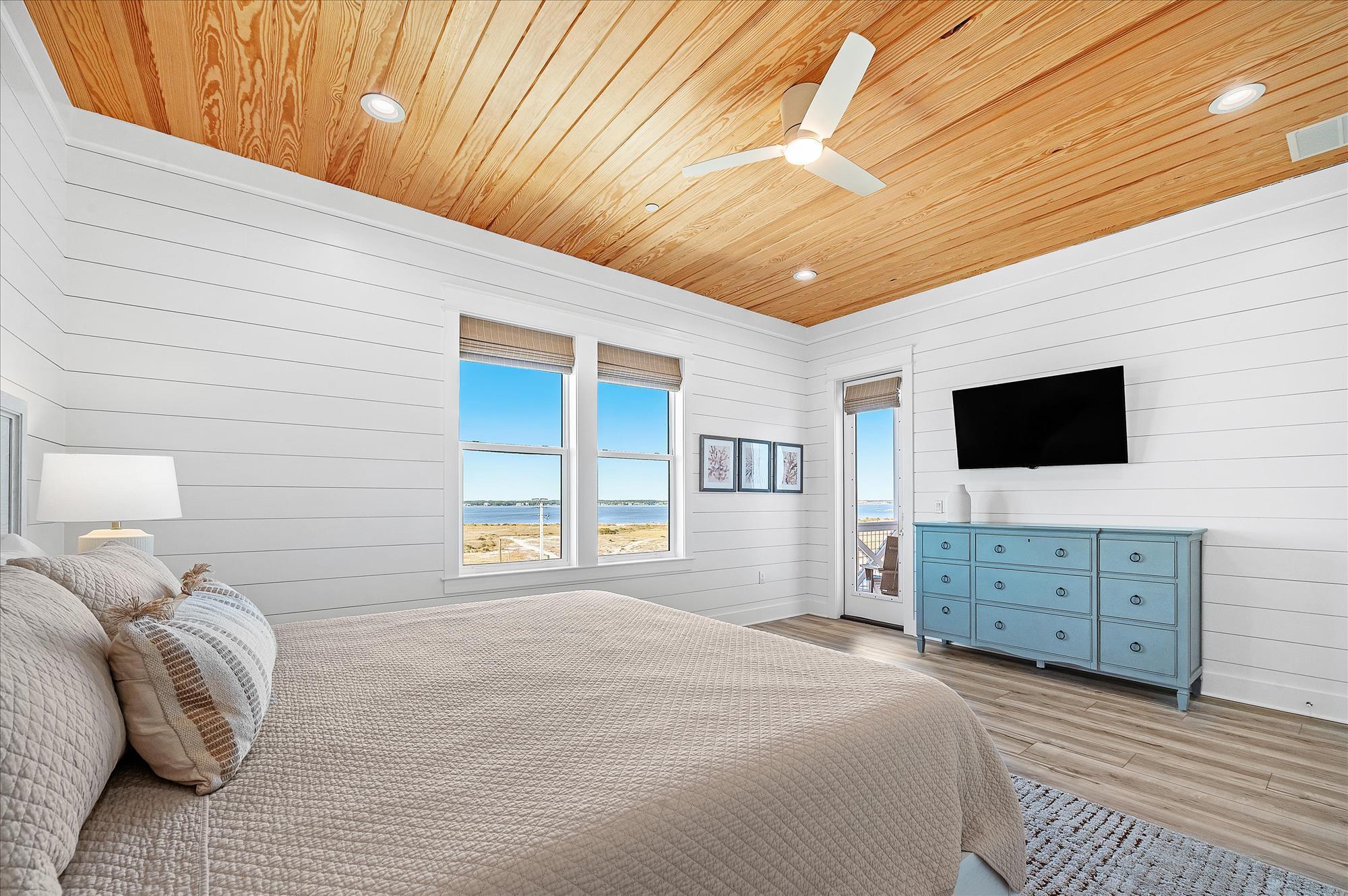 Navarre, Florida, 32566, United States, 8 Bedrooms Bedrooms, ,9 BathroomsBathrooms,Residential,For Sale,1694991