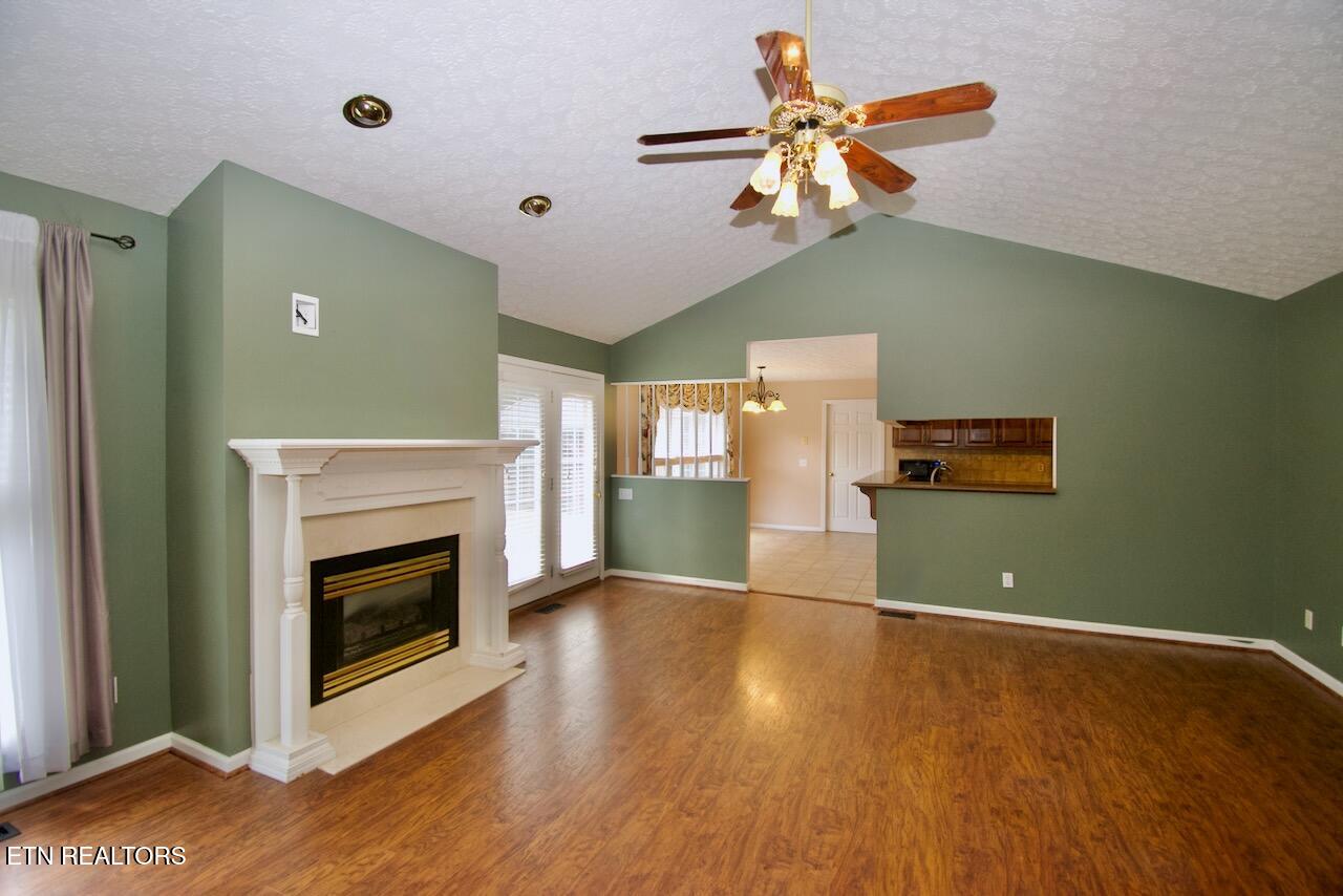 Maryville, Tennessee, 37803, United States, 3 Bedrooms Bedrooms, ,3 BathroomsBathrooms,Residential,For Sale,1857771