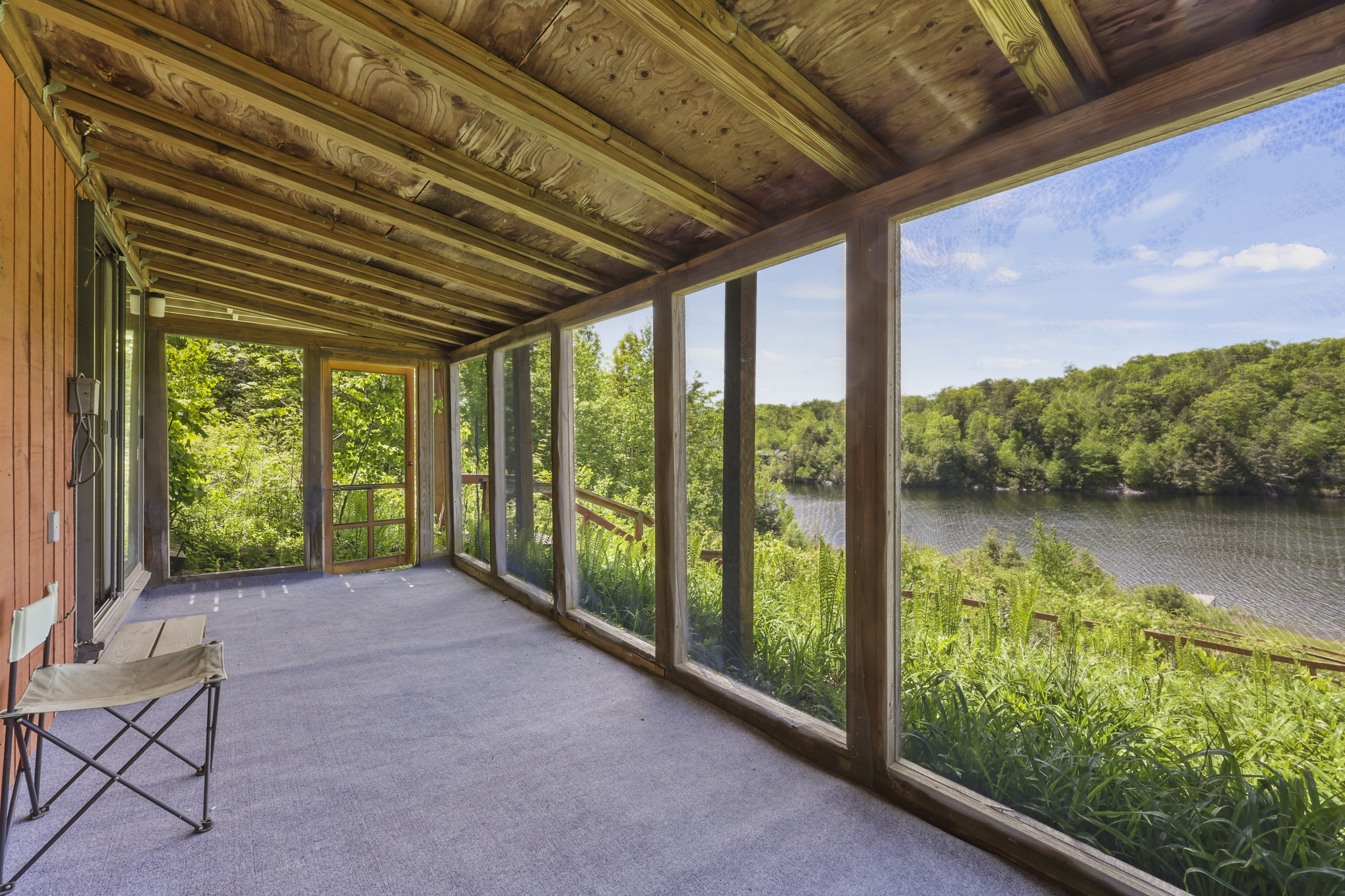  Exceptional Waterfront Retreat on Tranquil Hayes Pond - 物件實景