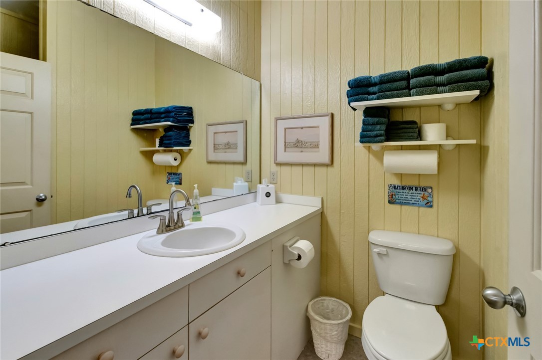 504 S 12th Street, Port O'Connor, Texas, 77982, United States, 5 Bedrooms Bedrooms, ,4 BathroomsBathrooms,Residential,For Sale,504 S 12th Street,1559126