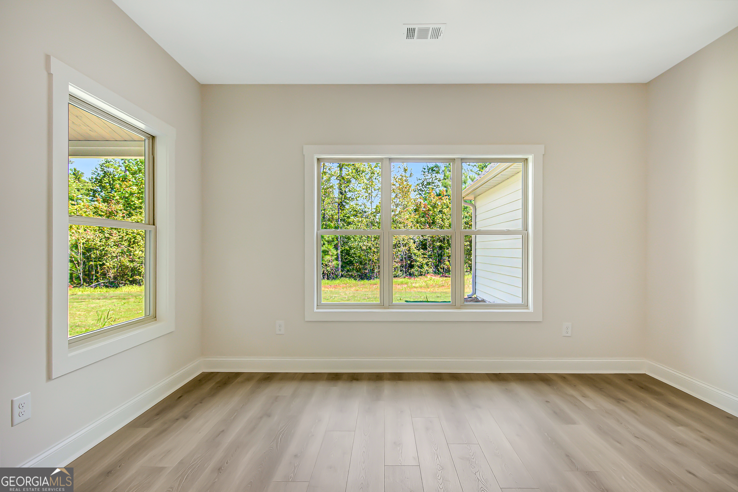 Senoia, Georgia, 30276, United States, 5 Bedrooms Bedrooms, ,4 BathroomsBathrooms,Residential,For Sale,1901806