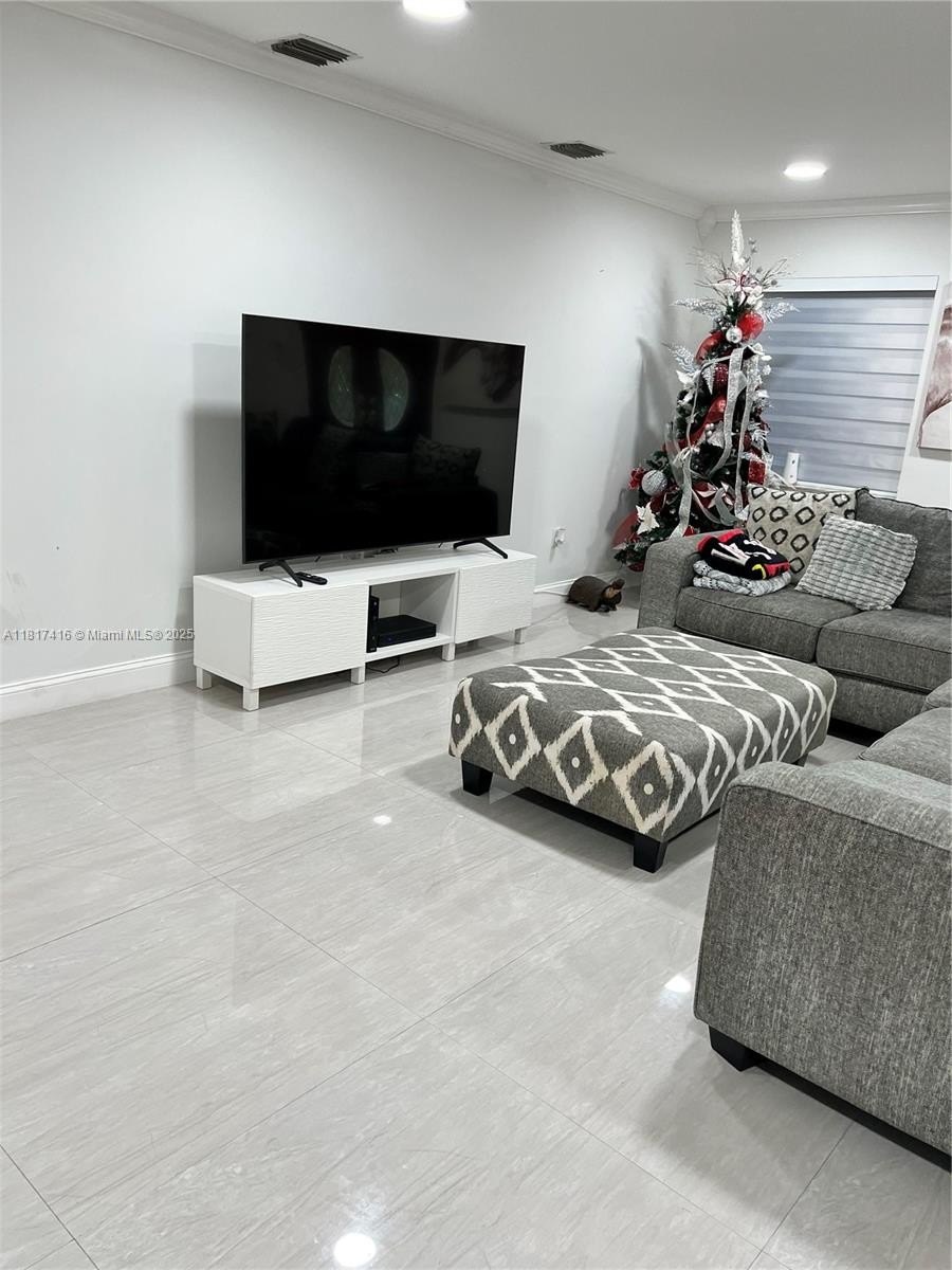 Miami, Florida, 33155, United States, 6 Bedrooms Bedrooms, ,4 BathroomsBathrooms,Residential,For Sale,1979278