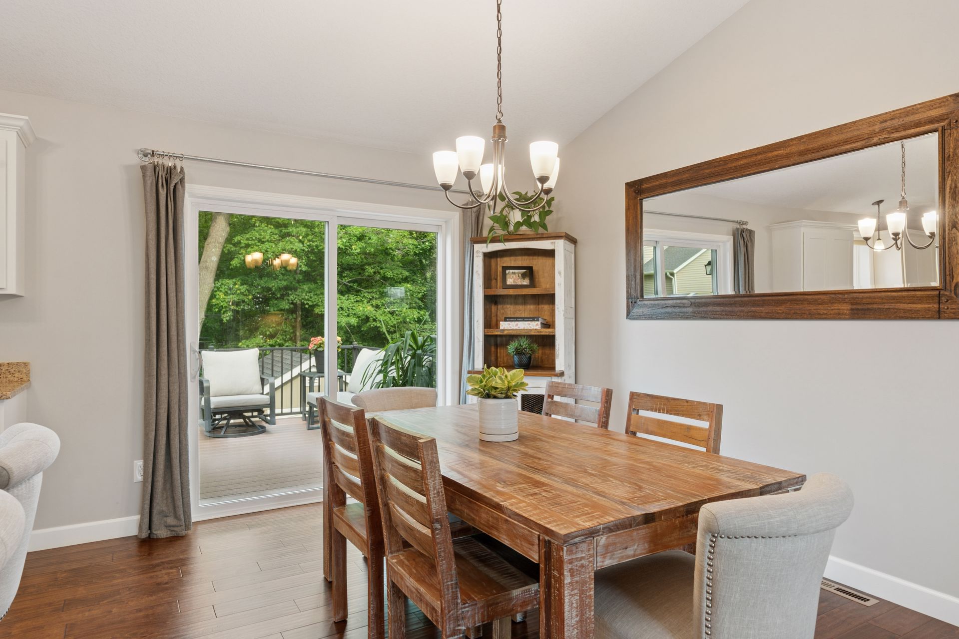  Beautifully Maintained Home with Elevated Everyday Living - 物件實景