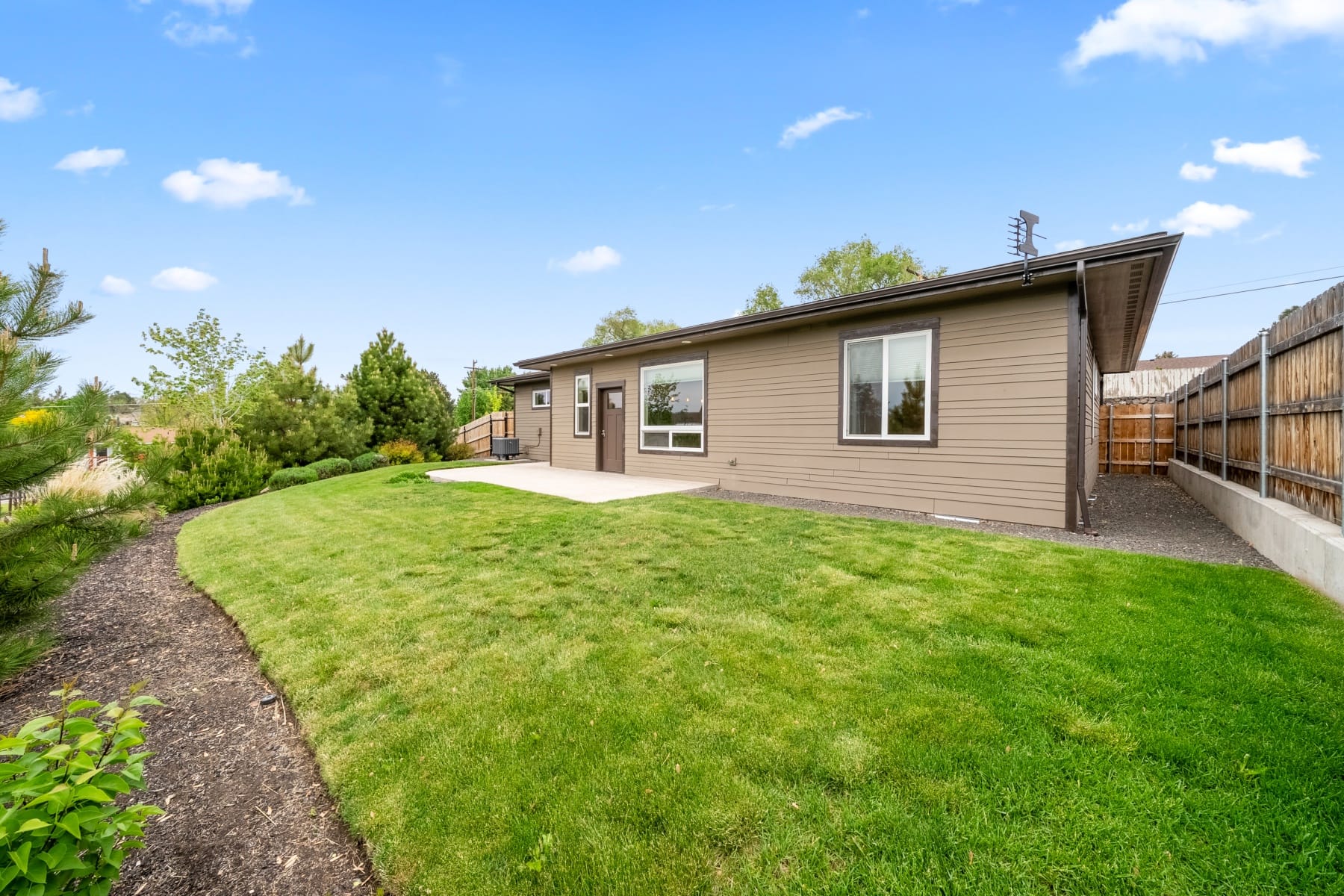  22 SE Hoff Lane Madras, OR 97741 - 物件實景