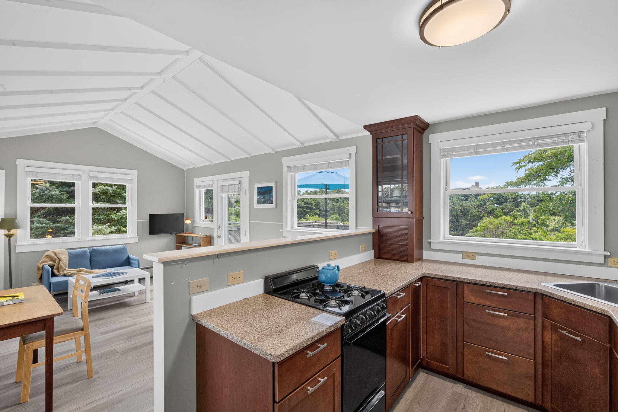  Year-Round Truro Living Near Bay & Ocean Beaches - 物件實景
