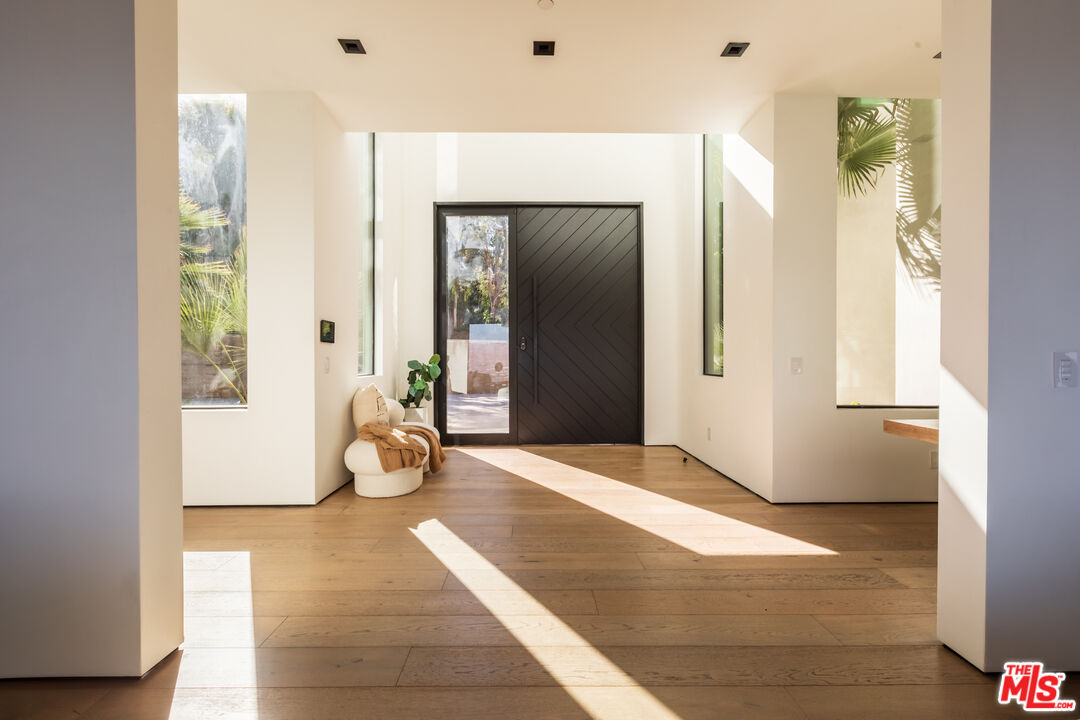 Beverly Hills, California, 90210, United States, 6 Bedrooms Bedrooms, ,6 BathroomsBathrooms,Residential,For Sale,1692711
