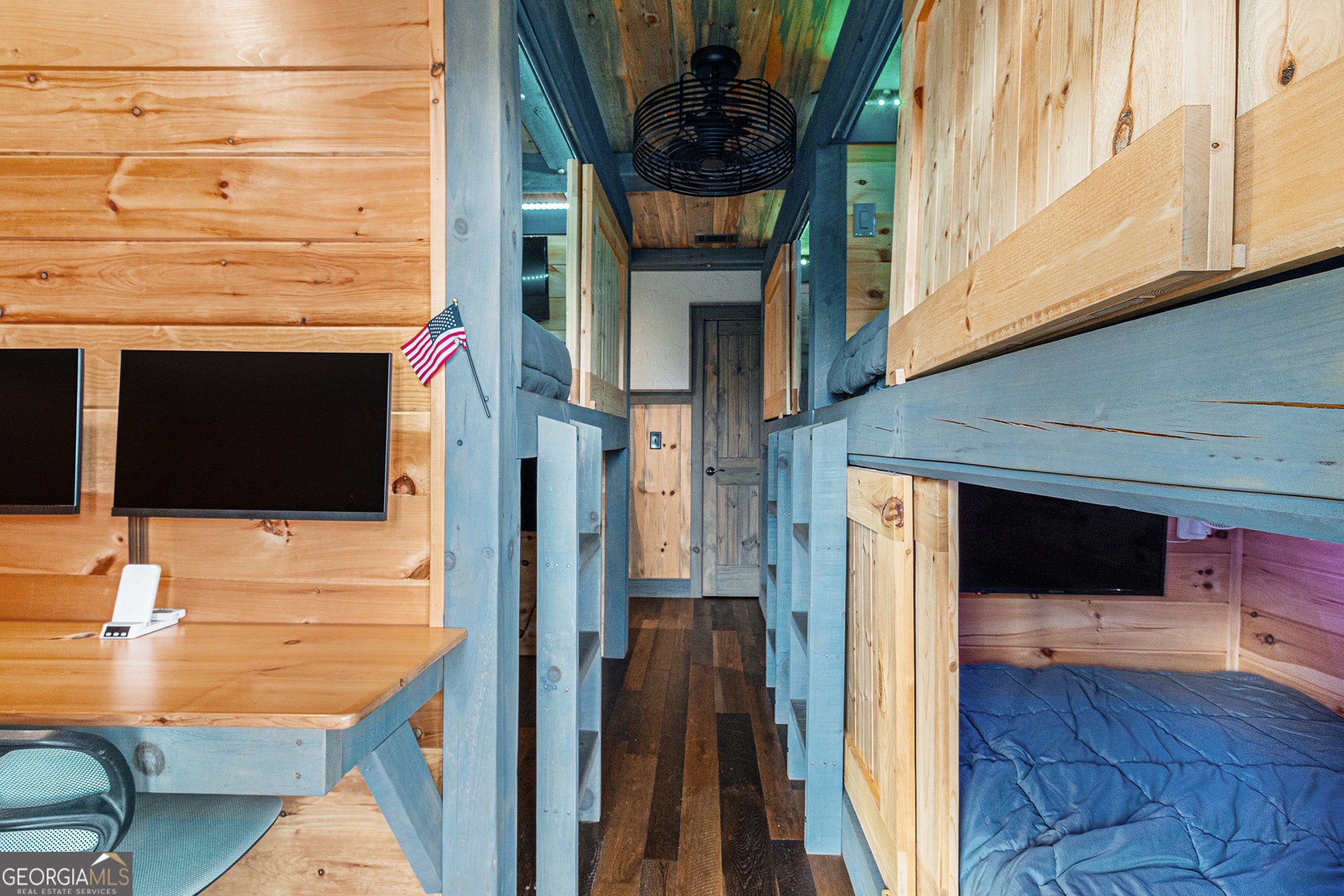 Ellijay, Georgia, 30540, United States, 5 Bedrooms Bedrooms, ,5 BathroomsBathrooms,Residential,For Sale,1952564