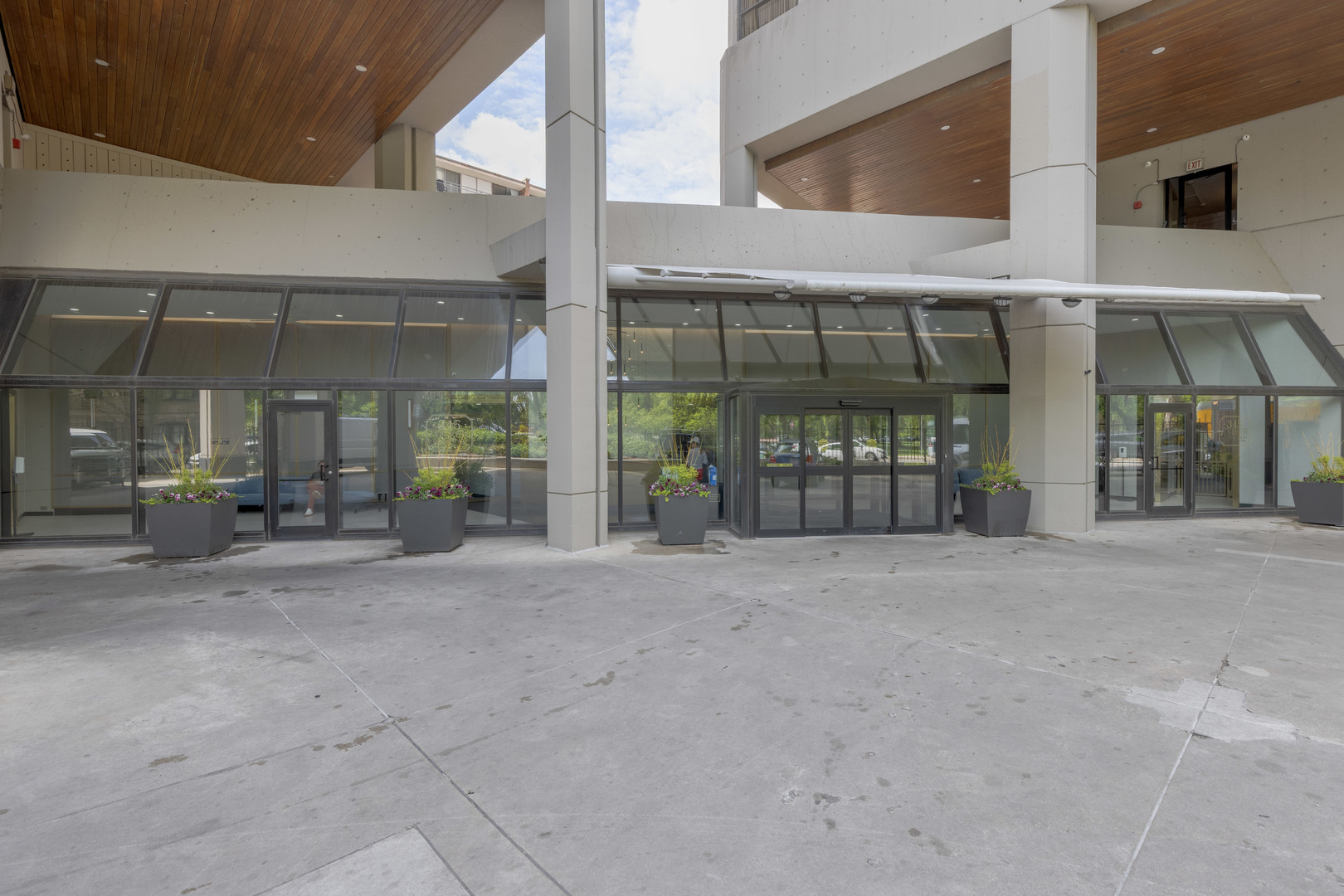 Chicago, Illinois, 60614, United States, 2 Bedrooms Bedrooms, ,3 BathroomsBathrooms,Residential,For Sale,1997358