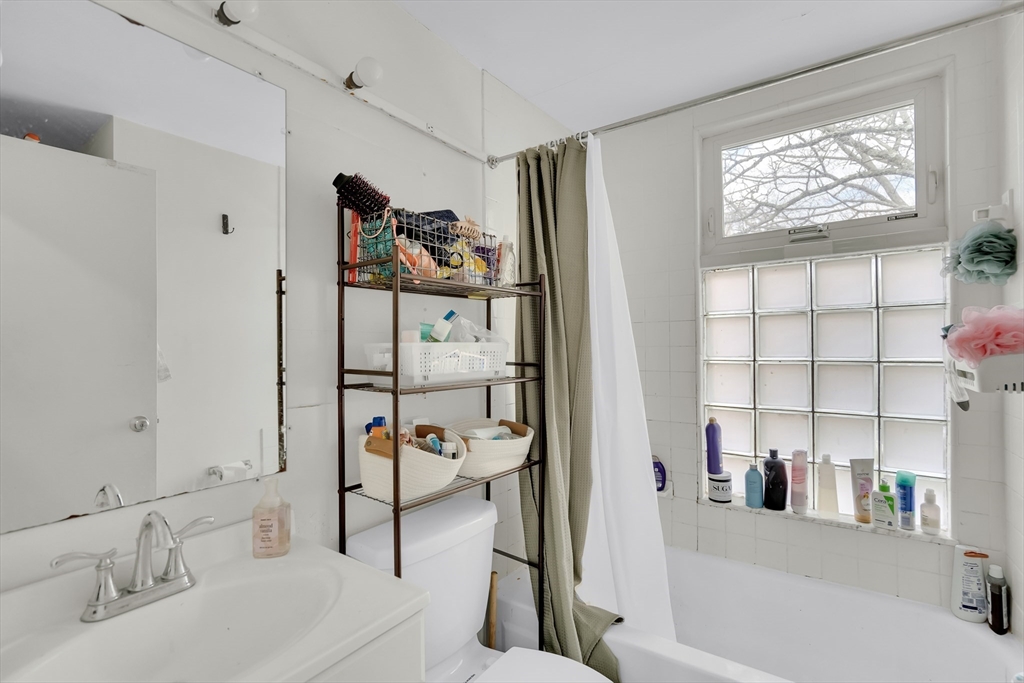 Cambridge, Massachusetts, 02138, United States, 20 Bedrooms Bedrooms, ,16 BathroomsBathrooms,Residential,For Sale,1898572