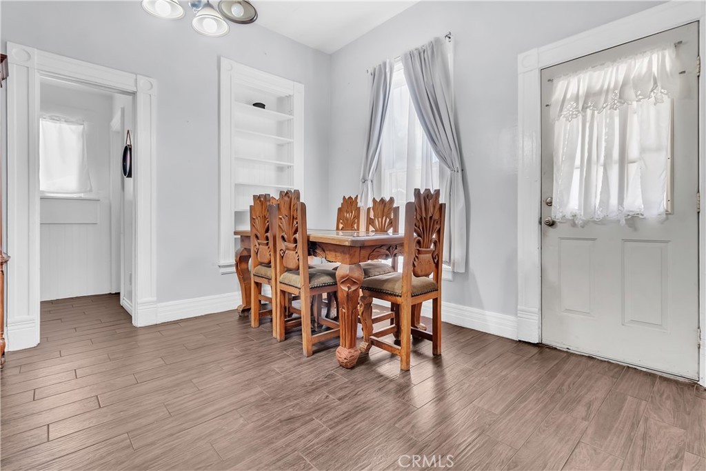 Pomona, California, 91767, United States, 2 Bedrooms Bedrooms, ,2 BathroomsBathrooms,Residential,For Sale,1927758