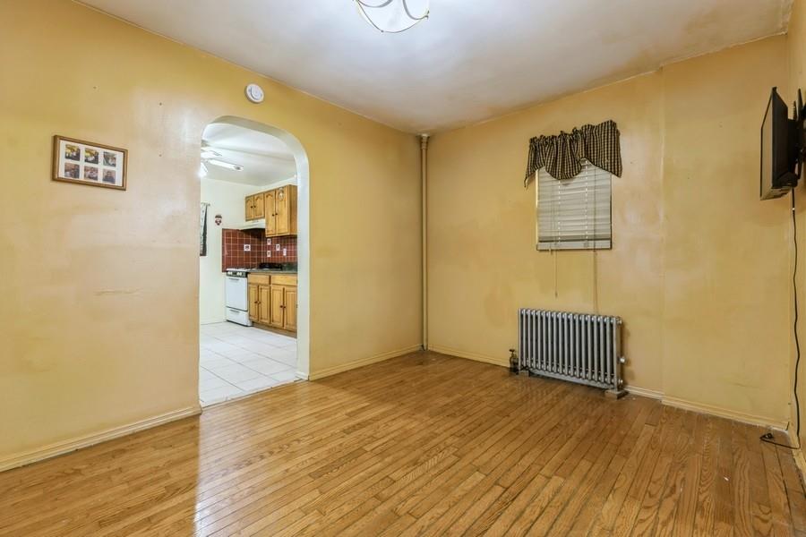 Jamaica, New York, 11433, United States, 3 Bedrooms Bedrooms, ,2 BathroomsBathrooms,Residential,For Sale,1901940